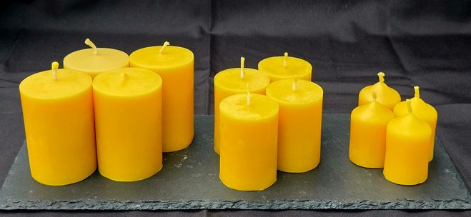 Stumpenkerzen in verschiedenen Größen